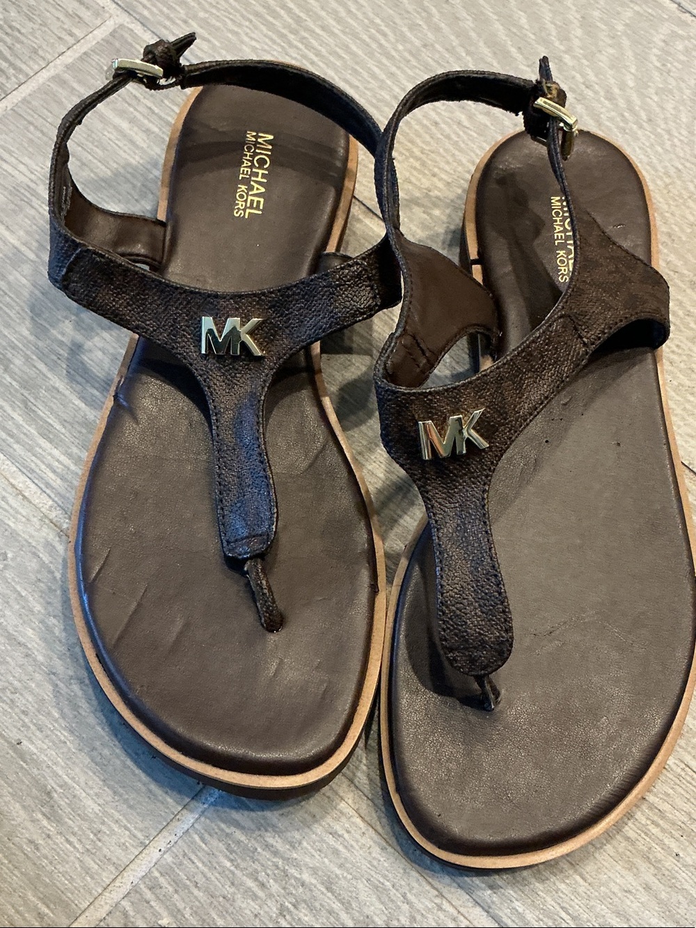 Michael Kors Brown Faux Leather Signature Logo MK Thong Sandals Women’s Sz 8M